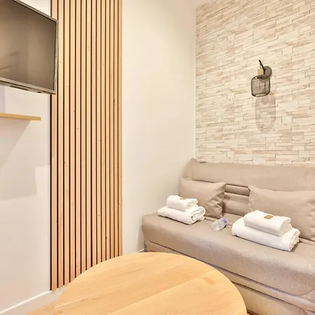 Modern Deluxe In The Heart Of Appartement Parijs